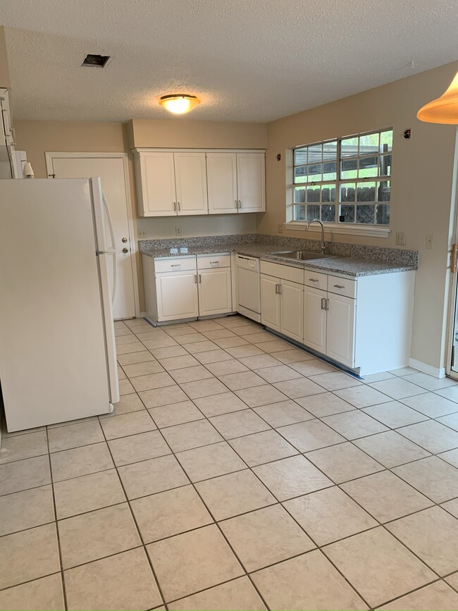 605 Rue Saint Martin Townhome Townhome Rental in Hammond LA