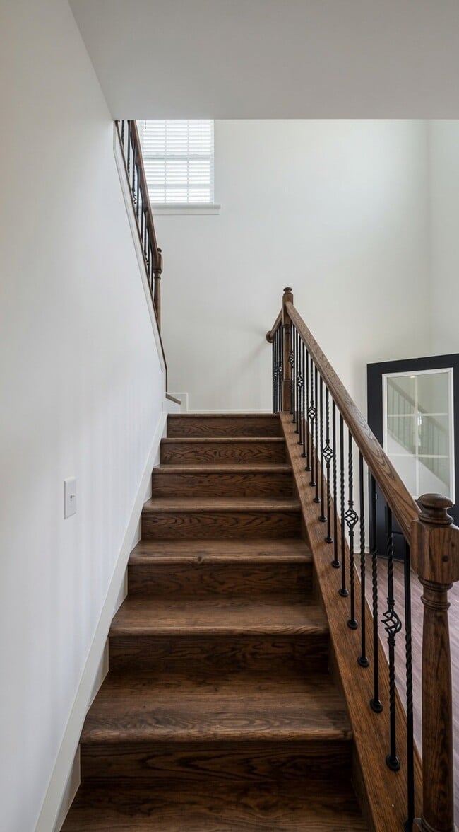 Photo - 5537 Hydrangea St