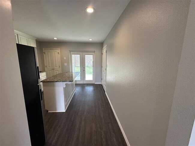 Photo - 8320 Cambridge Rd