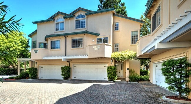 4173 El Camino Real