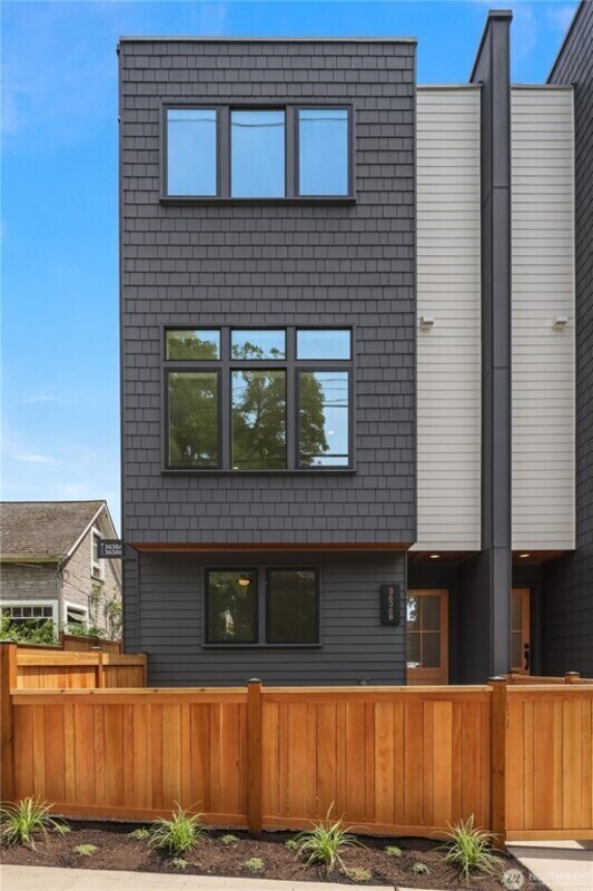 Photo - 3636 Greenwood Ave N