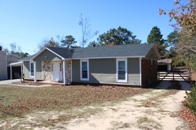 Photo - 3 Bedroom 2 Bath In Hephzibah!