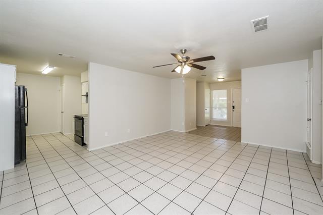 Photo - 306 Linklea Dr