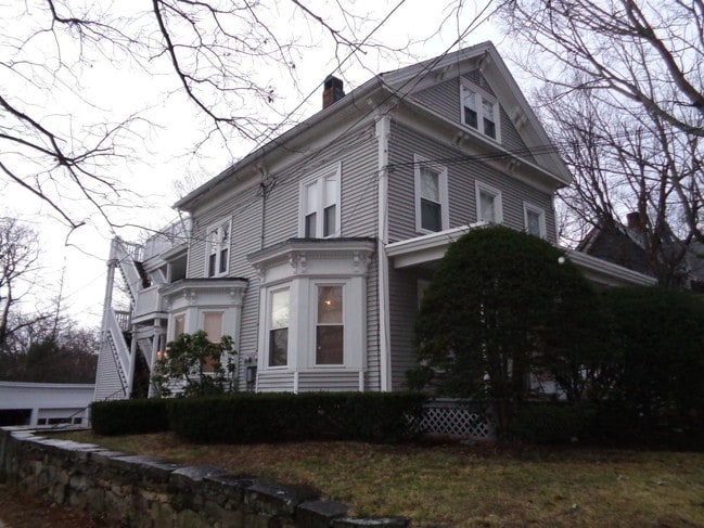 Building Photo - 51 South St Unit 3