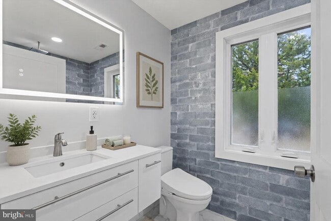 Photo - 1345 Ellicott Ave