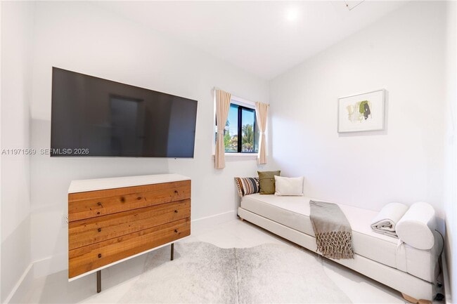 Photo - 3736 NE 166th St