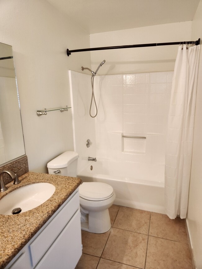 Photo - 44907 17th St E