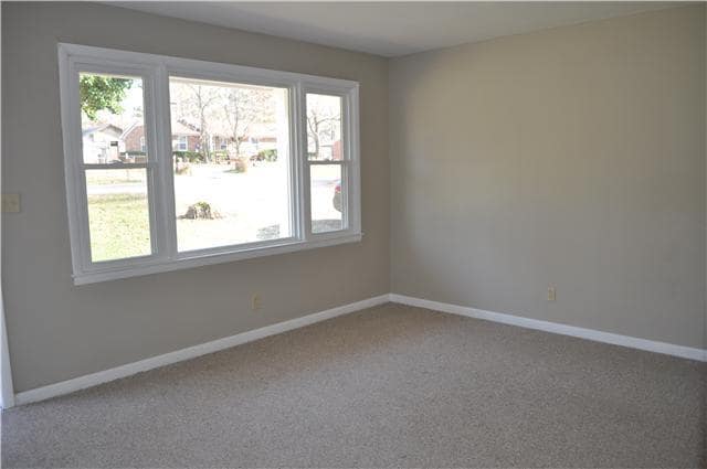 Photo - 115 Oak Park Dr