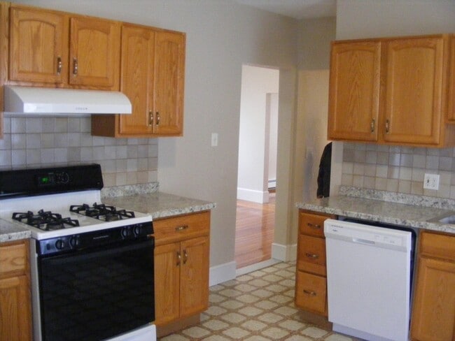 Photo - 53 Marshall St Unit 2