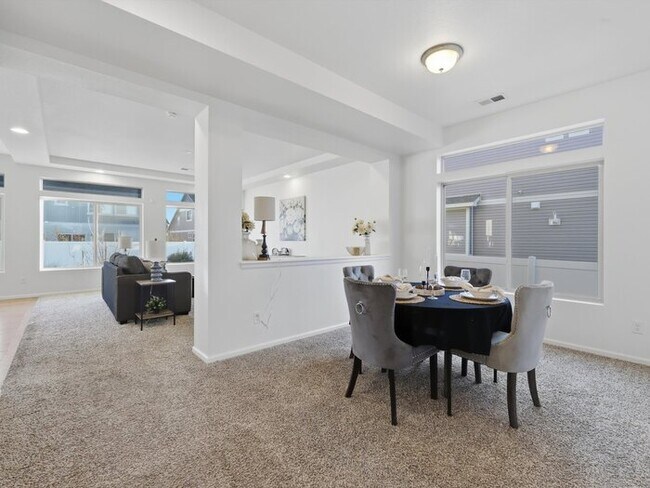 Photo - 7965 Whistlestop Ln