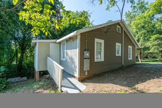 Photo - Renovated Hueytown Charmer – 2 Beds, 1 Bat...