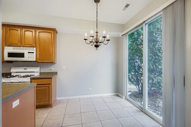 Photo - 3174 Bromley Ln