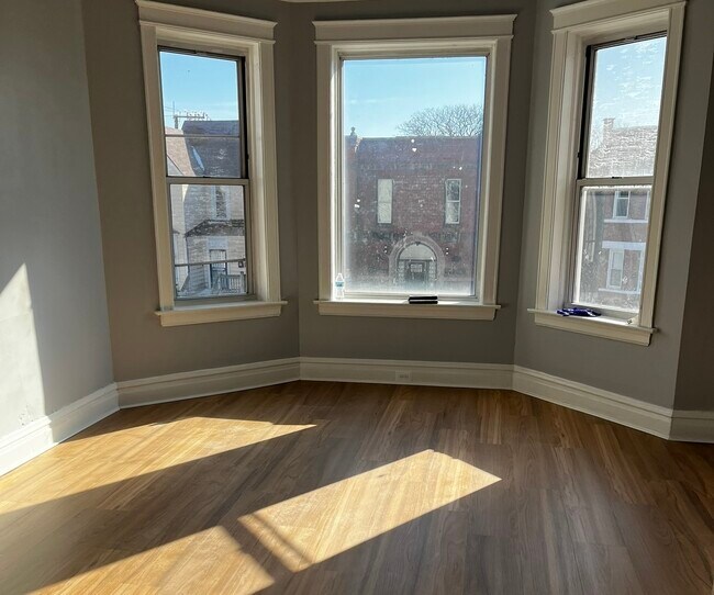 Photo - 1528 E 72nd St Unit 2