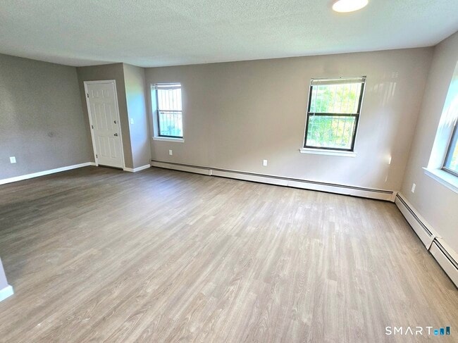 Photo - 272 Bellevue St