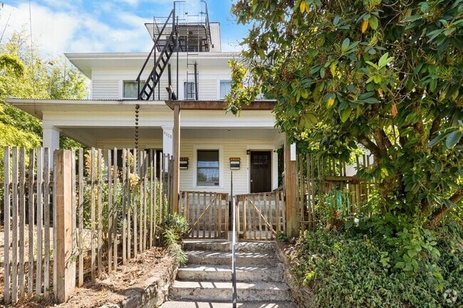 Building Photo - 8924 N Smith St Rental