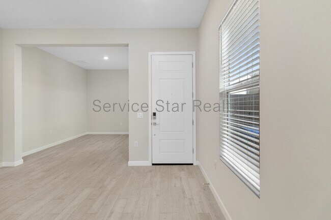 Photo - 5062 E Hartford Ave