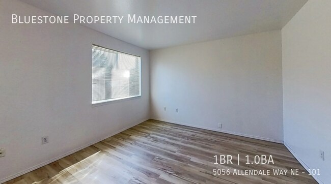 Photo - New LVP flooring in 1 Bedroom Apartment ne... Unidad 101