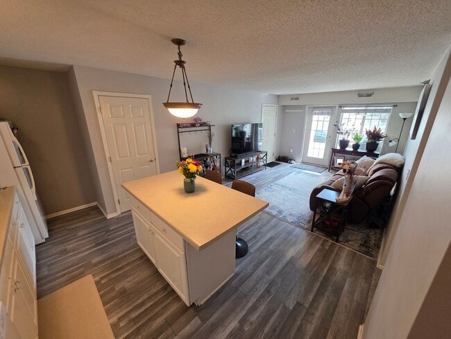 Photo - Main floor 2br condo Available!