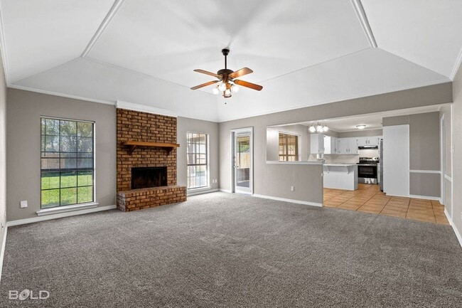 Photo - 2542 Spruce Dr