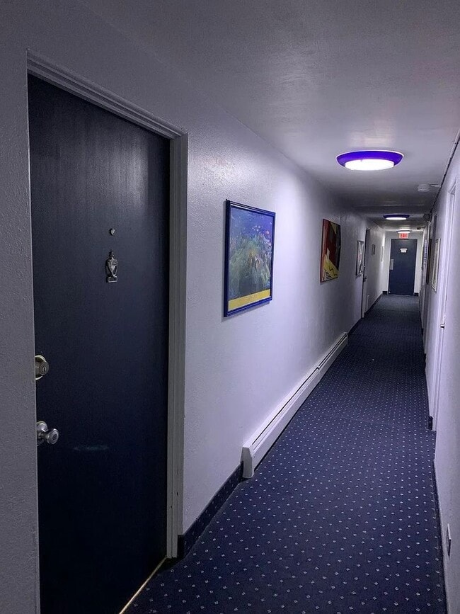 Photo - LOCATION LOCATION! Exceptional opportunity to rent a residence in a prime location in Governors P... Unit 104