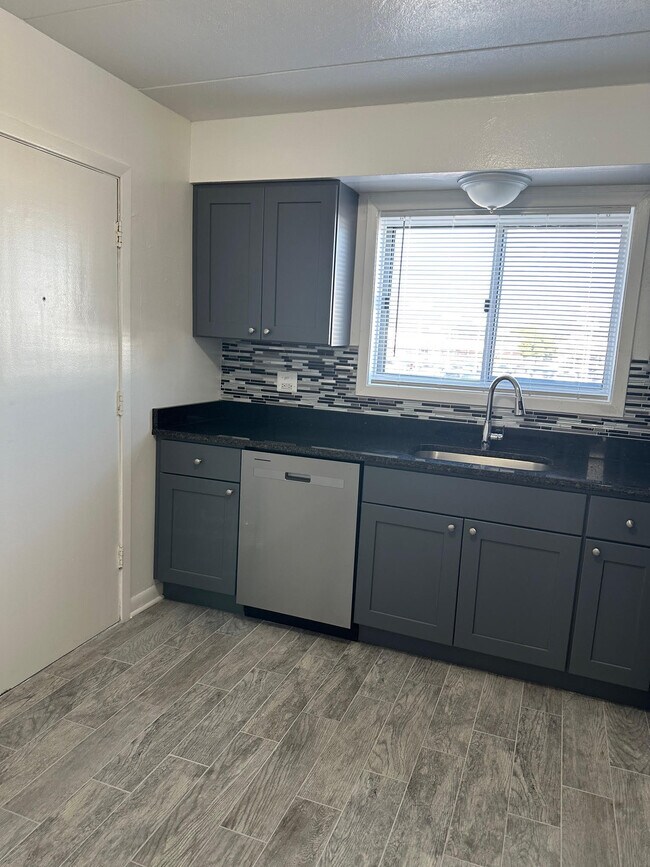 Photo - 1316 Carol St Unidad TWO BEDS