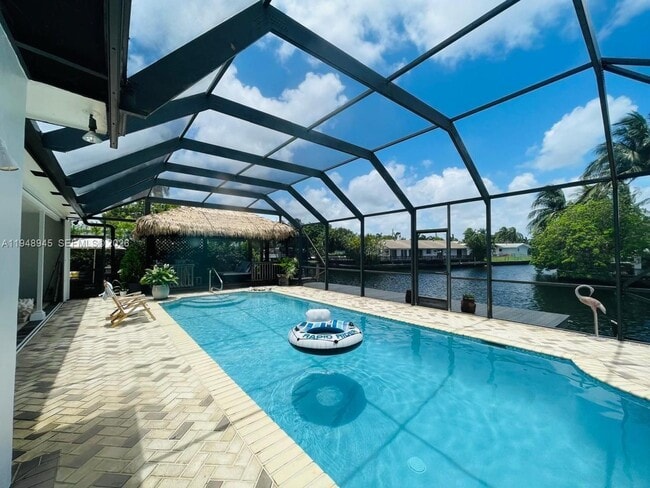 Photo - 2827 McKinley St