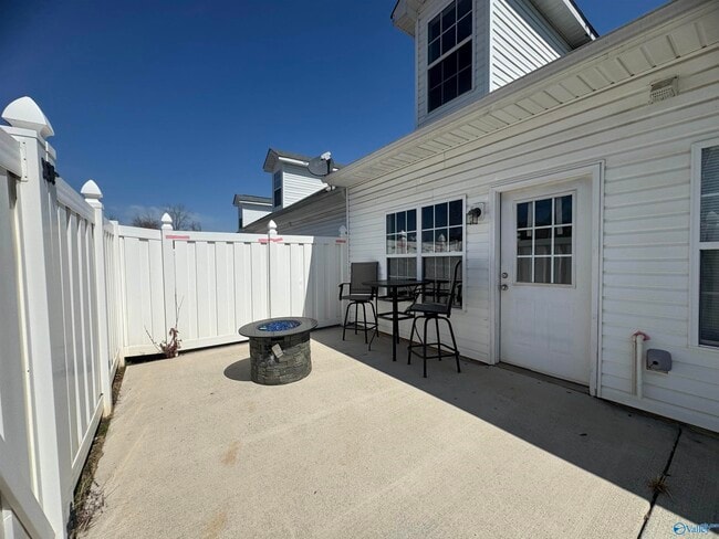 Photo - 468 Shamrock Dr