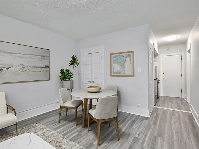 Photo - 2220 Walnut St Unidad 10