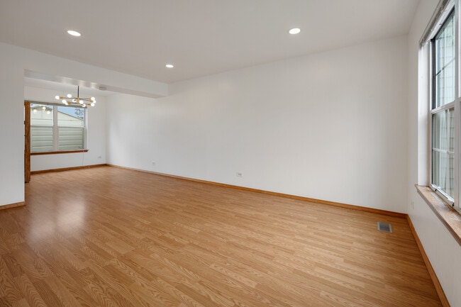 Photo - 1127 Ashbrook Dr