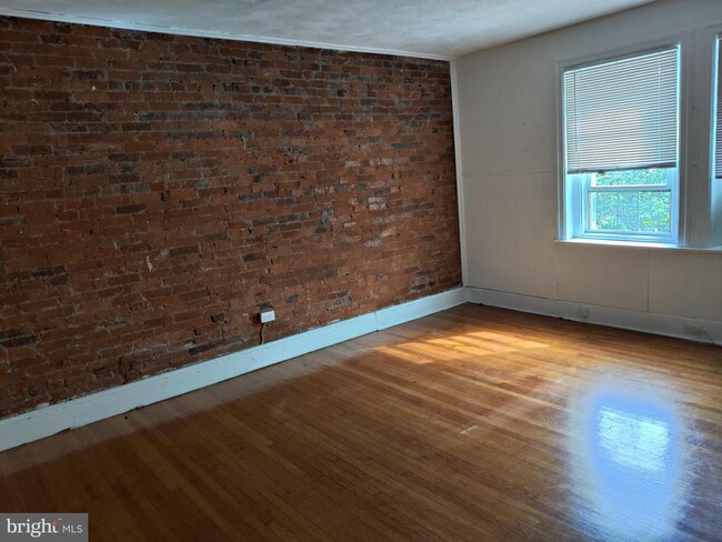 Photo - 3639 Spring Garden St Townhome