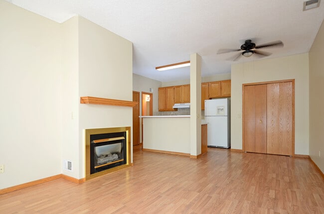 Photo - Beautiful 2 Bedroom 2 Bathroom in Convenient Woodbury Location!