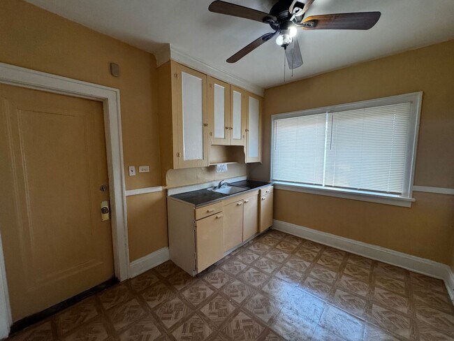 Photo - 1545 Glenmont Rd Unidad 1