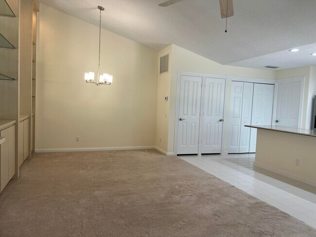 Photo - 6002 Red Oak Ct