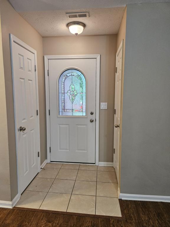 Photo - 305 Dalton Ct