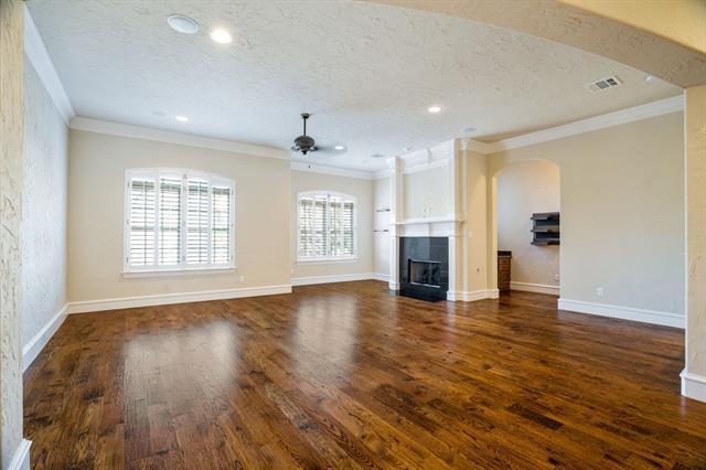 Photo - 554 Rockingham Dr