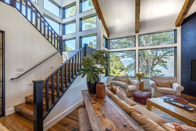 Building Photo - 3500 Westcliff Dr Rental