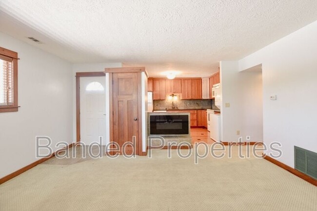 Photo - 5800 Main Point Blvd