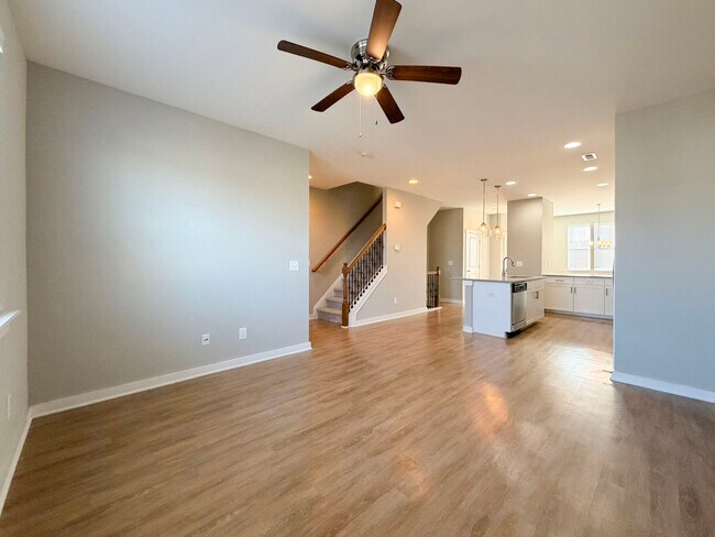 Photo - 6623 Perry Creek Rd