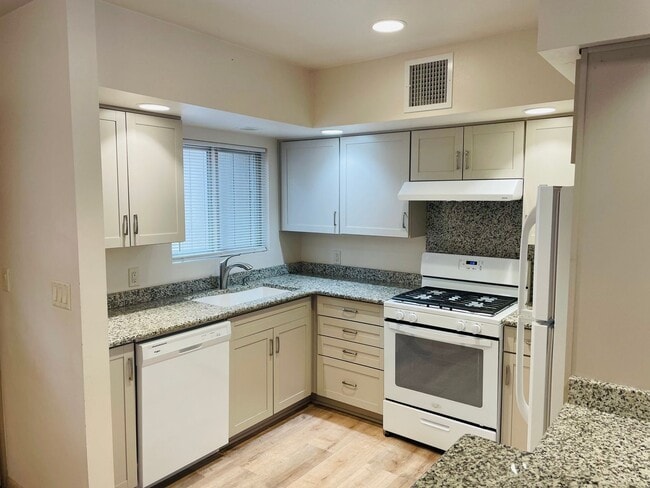 Photo - 230 Arroyo Sienna Dr