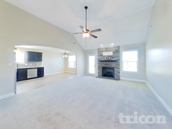 Photo - 1041 Charles Thomas Dr