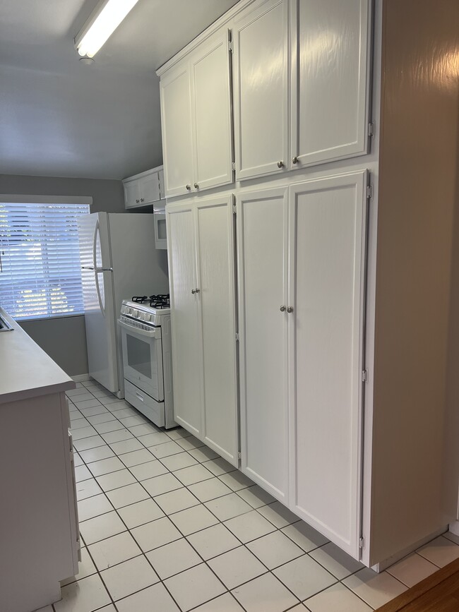 3709 Las Flores Canyon Rd Condo Unit D Condo for Rent in Malibu, CA