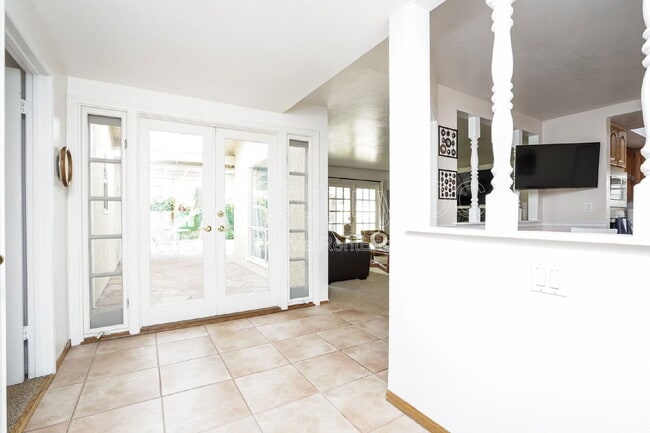 Photo - 9379 Esther St