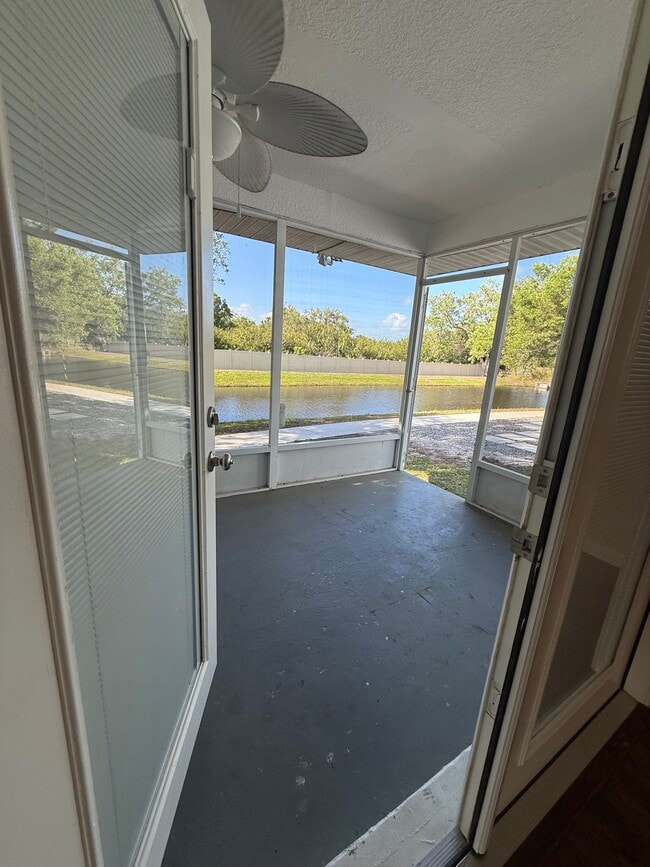 Photo - 107 58th St E