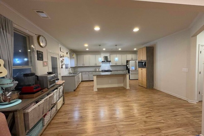 Photo - 2034 Brittlebank Ln