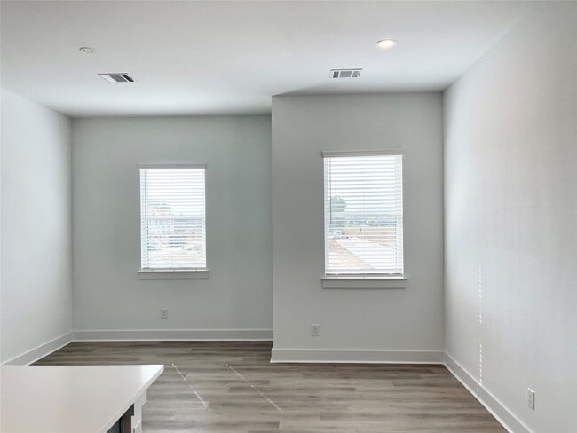 Photo - 22214 Dutch Oven Dr Unit B