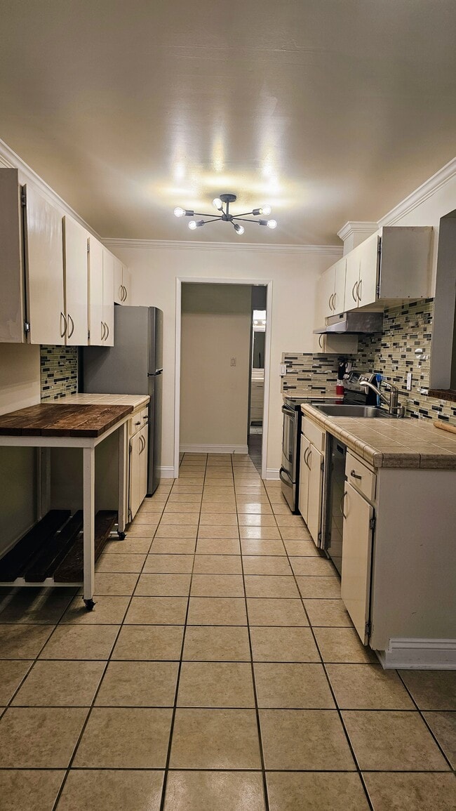 KITCHEN - 1500 SW Skyline Blvd Condo Unit 11