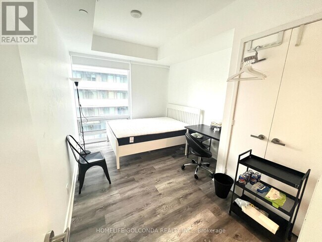 Photo - 15 Grenville St Unit 1209