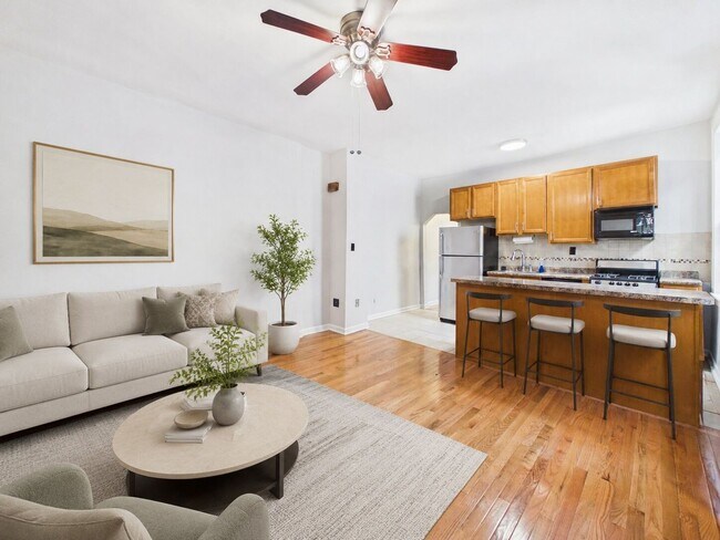 Photo - 140 N 21st St Unit #1R