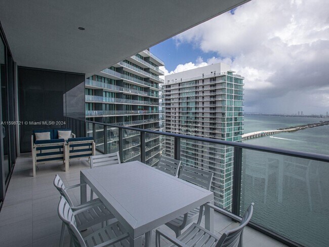 Photo - 480 NE 31st St Unidad 4406