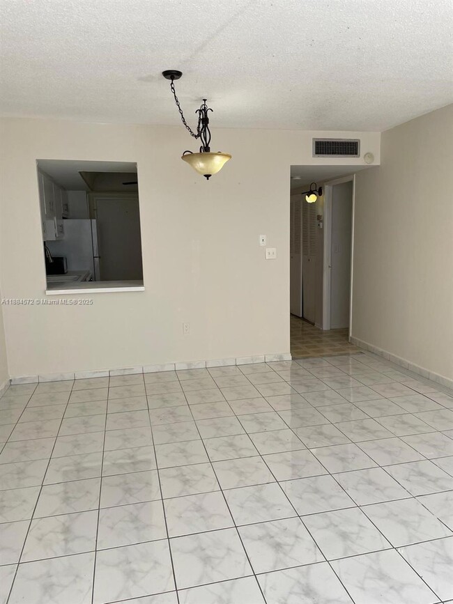 Photo - 1 bedroom in North Miami FL 330179